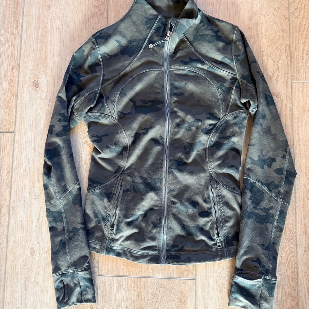 Lululemon Camo define Jacket size 6